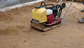 Устройство подстилающих слоев