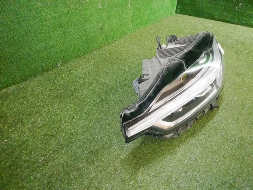 Фара левая Volvo XC60 2 (2017-2021) LED