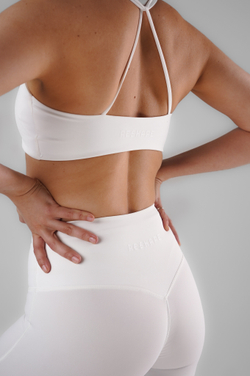 Топ с вырезом из эластичной ткани