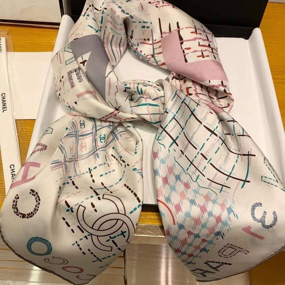 Платок CHANEL