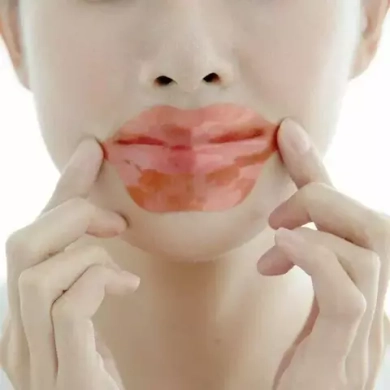 KOCOSTAR  Гидрогелевая маска для губ с экстрактом розы - ROSE LIP MASK, 1 шт