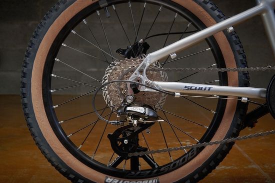 Велосипед BOOSTER Scout Gray 20