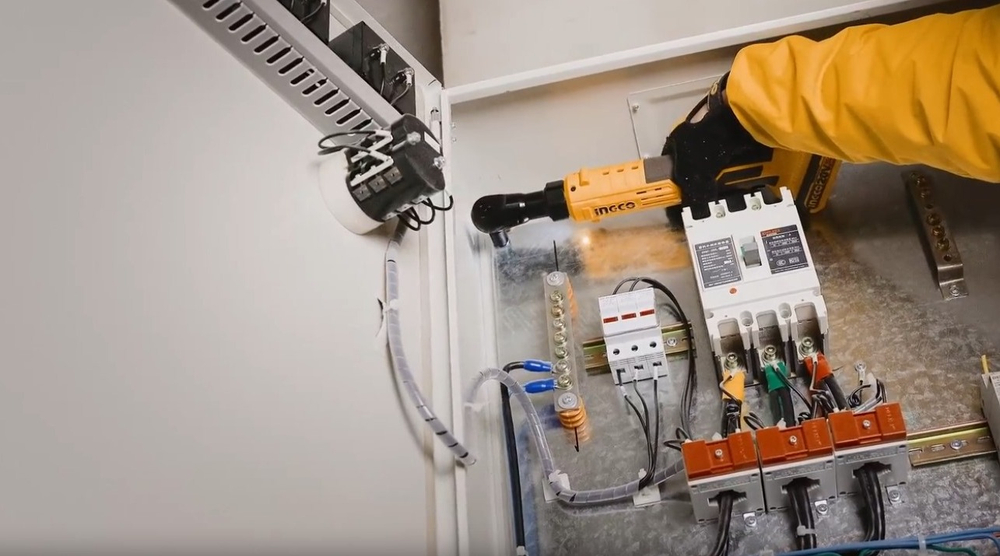 Трещотка аккумуляторная INGCO CDRLI2060151 20 В