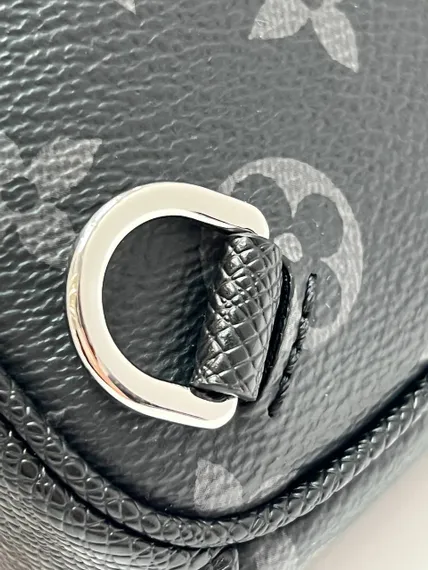 Сумка-слинг Louis Vuitton Outdoor
