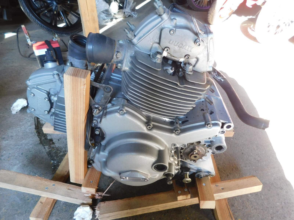 двигатель Ducati Monster 400