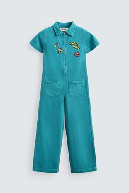 ZARA Х DISNEY ДЖИНСОВЫЙ КОМБИНЕЗОН С ВЫШИВКОЙ И НАШИВКАМИ, БИРЮЗОВЫЙ