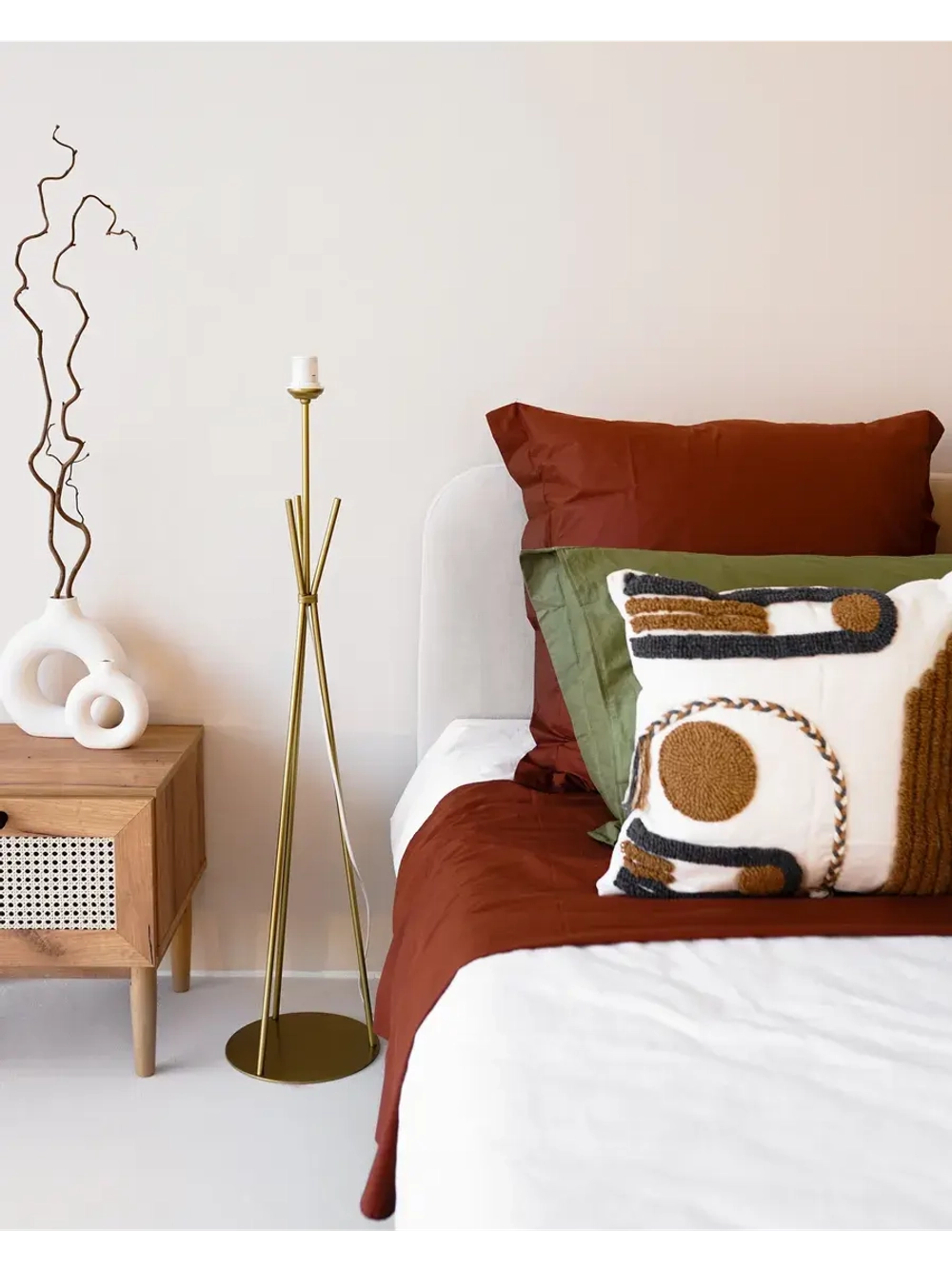 Торшер напольный с абажуром в гостиную современный