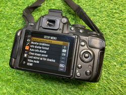 Nikon D5100 Kit 18-55mm (44.000 кадров)