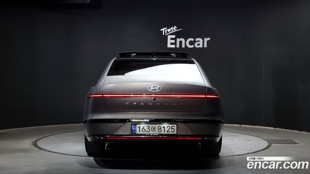 Hyundai Grandeur (Azera) (GN7) 2.5 Бензин 2WD (02.2023)