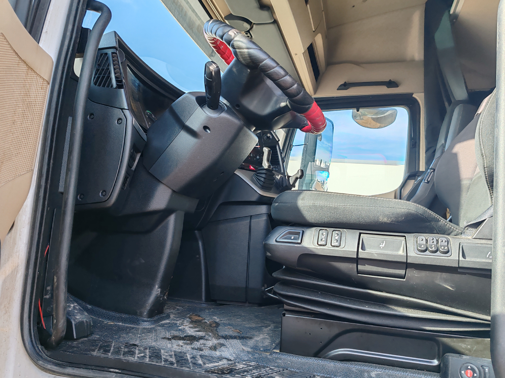 Mercedes-Benz ACTROS 4x2 Седельный тягач 1853 (Дизельный, 12,8 л, 531 л.с., АТ)