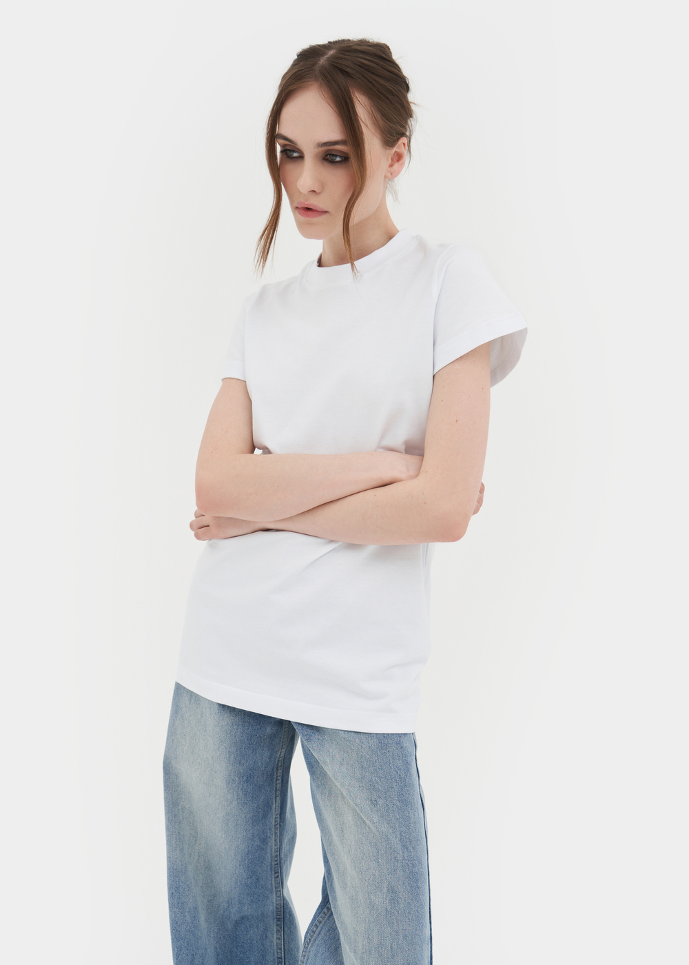 Женская футболка удлиненная AT EASE Woman t-shirt long white