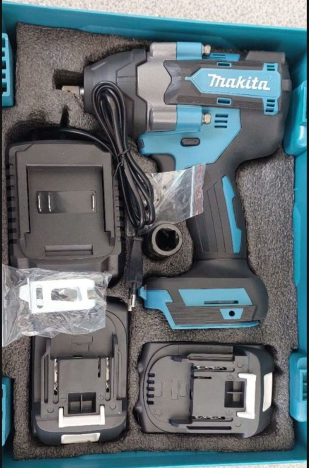 Аккумуляторный гайковёрт Makita 188v 500 N.M.