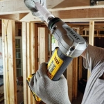 DeWalt DCE400NT-XJ расширитель для пластиковых труб (без АКБ и ЗУ)