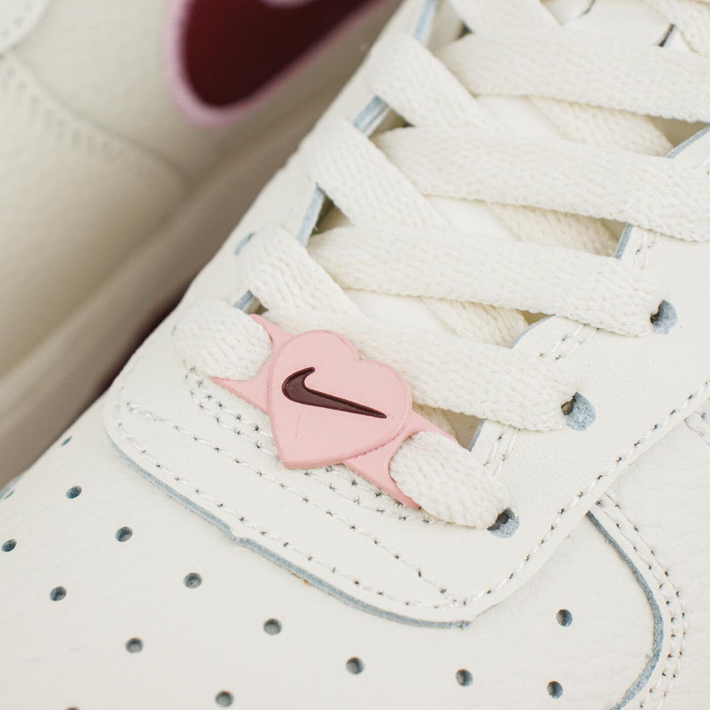 Кроссовки Nike Air Force 1 Low Valentine Day Wmns