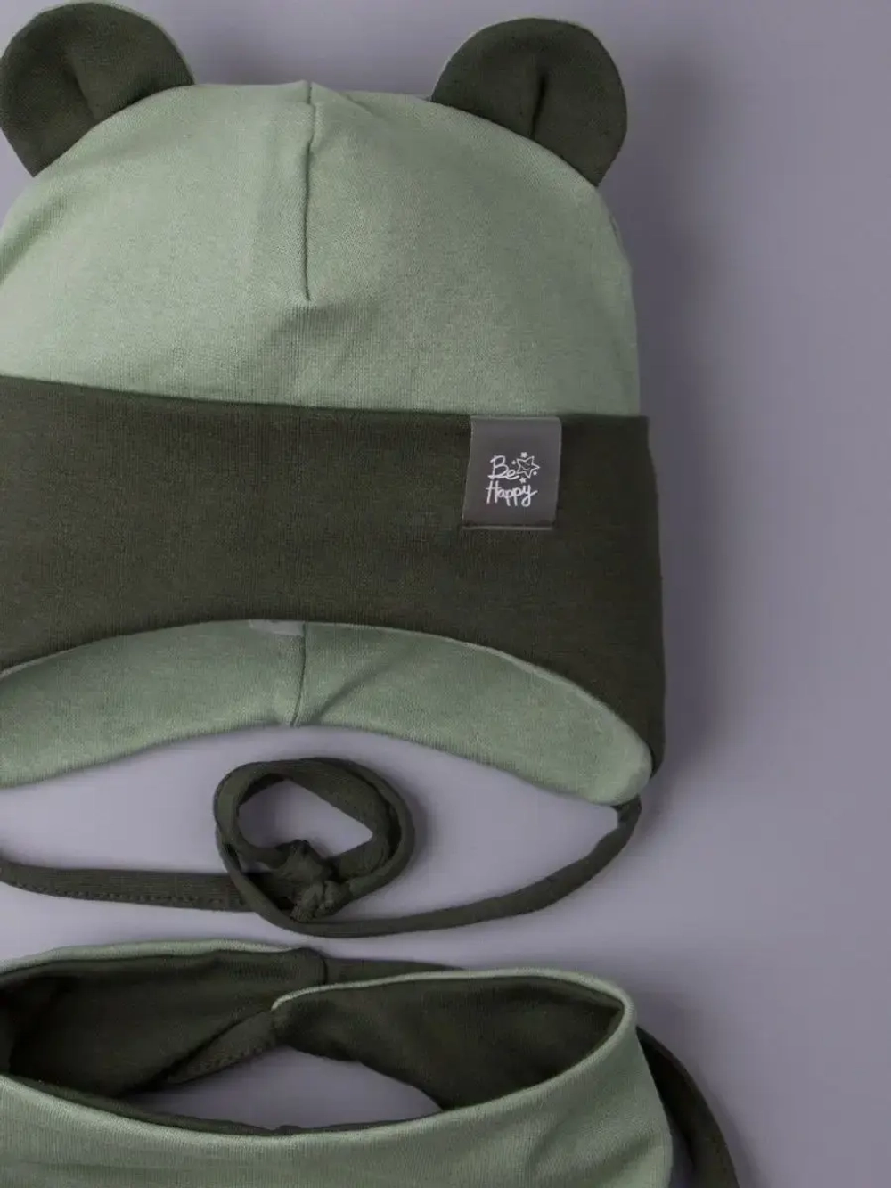 Шапка для мальчика осенняя с ушками и снуд