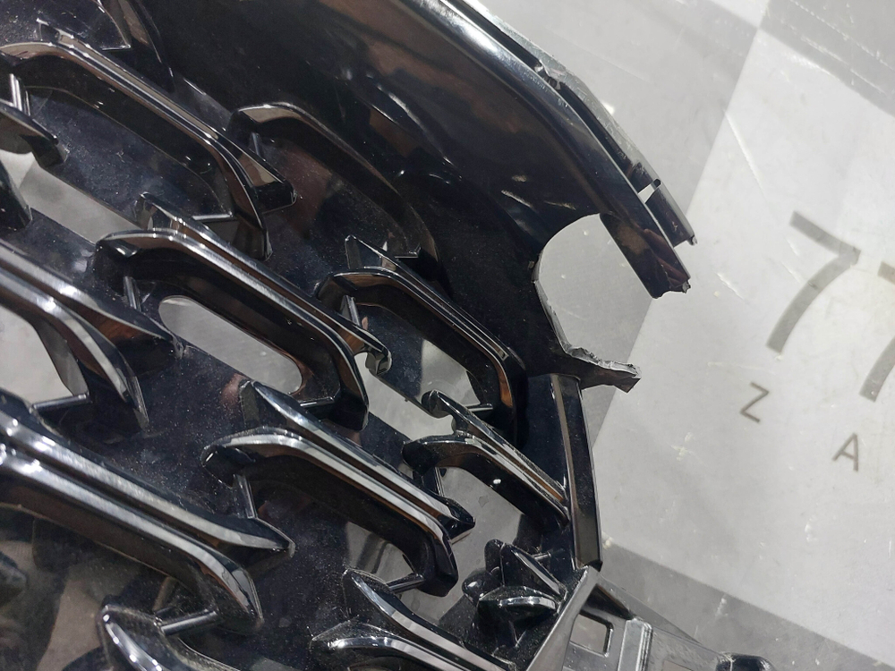 Решетка радиатора Mazda CX-5 2 (KF) 21-нв Б/У Оригинал KBST50719