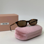 Солнцезащитные очки MIU MIU