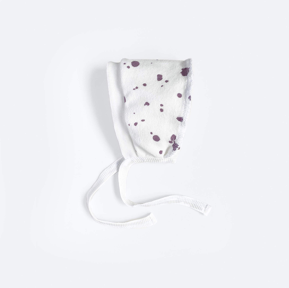 Велюровая шапочка на завязках Mjölk Кляксы