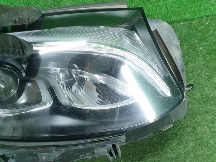 Фара правая Mercedes GLC X253 (2015-2019) LED