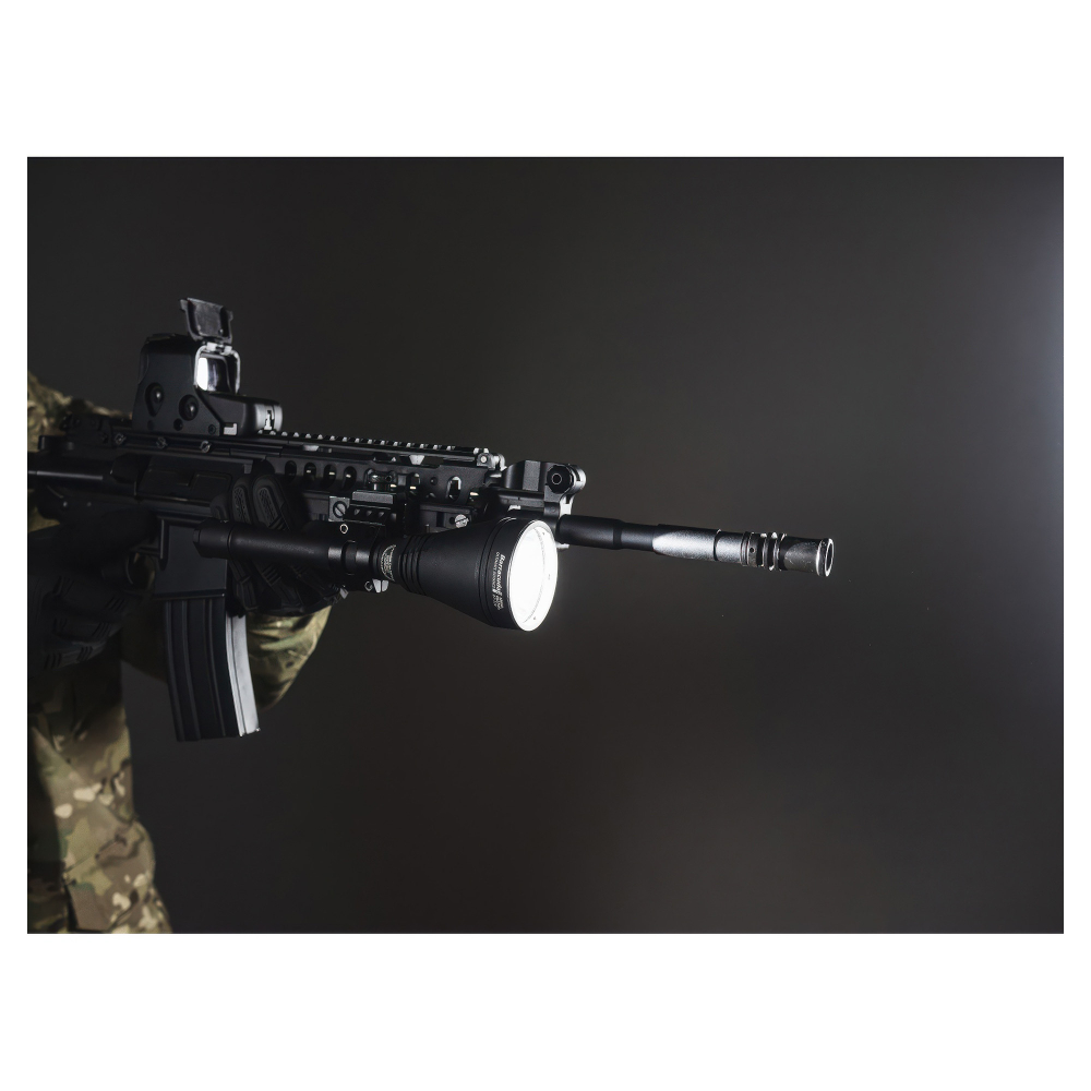 Поисковый фонарь Armytek Barracuda Pro V2 XHP35 HI — дальностью светового потока до 800 метров