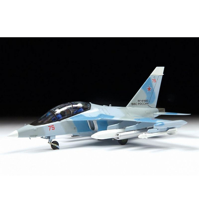 Сборная модель ZVEZDA Российский учебно-боевой самолет Як-130, 1/72