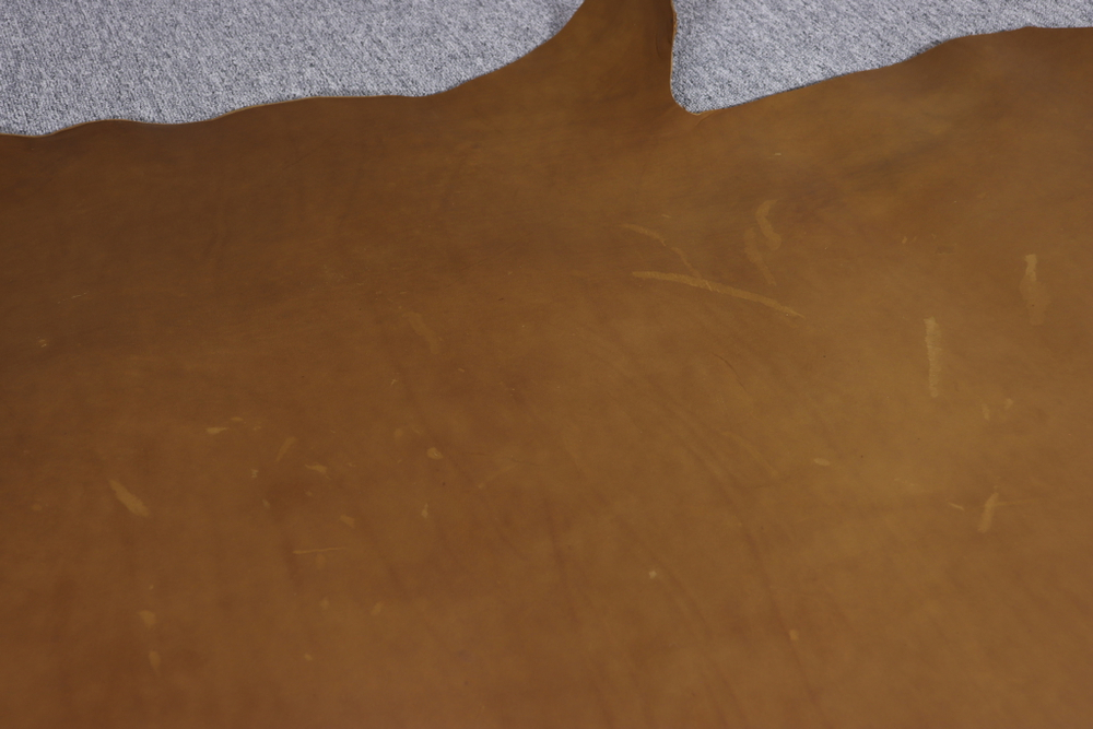 Уценка:  1,8-2,2 Юфть темный коньяк 199 дм²