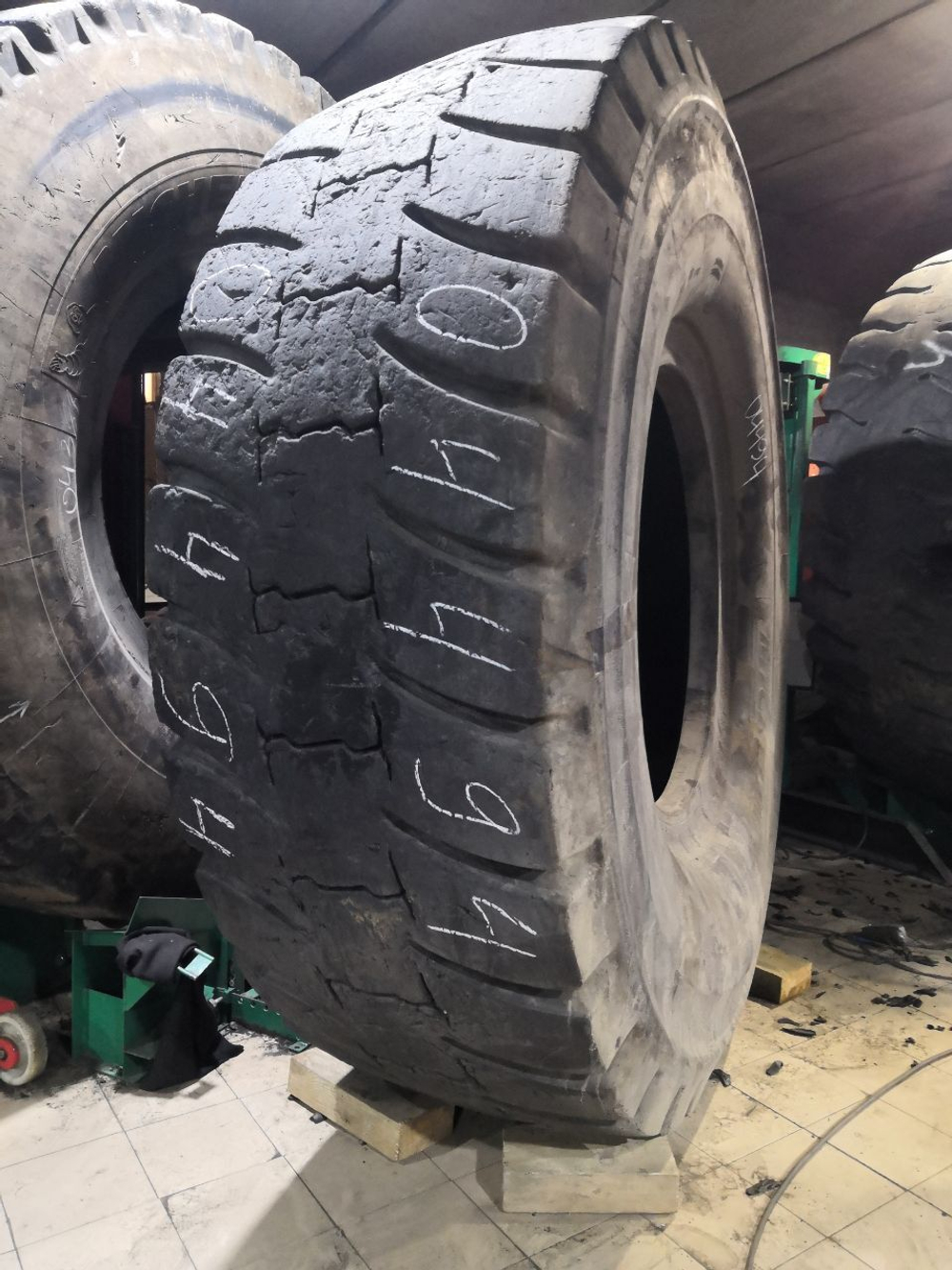 33.00R51 Michelin XDR2 шина б/у
