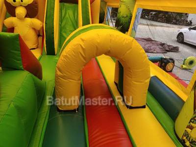 Коммерческий надувной батут "Мульти зверята" с крышей, 10*6*6 м