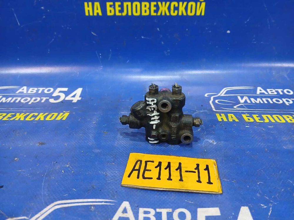 Распределитель тормозной TOYOTA SPACIO 1998