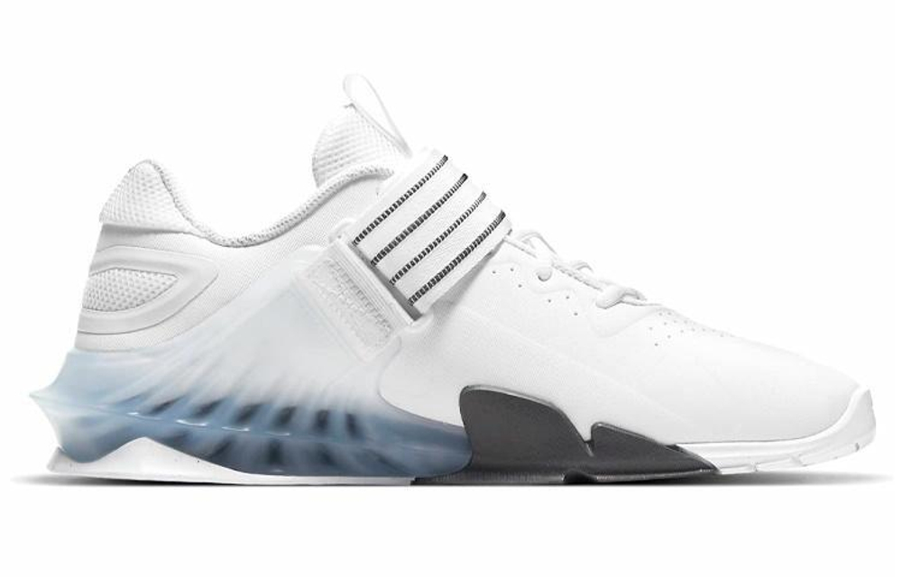 Кроссовки Nike Savaleos