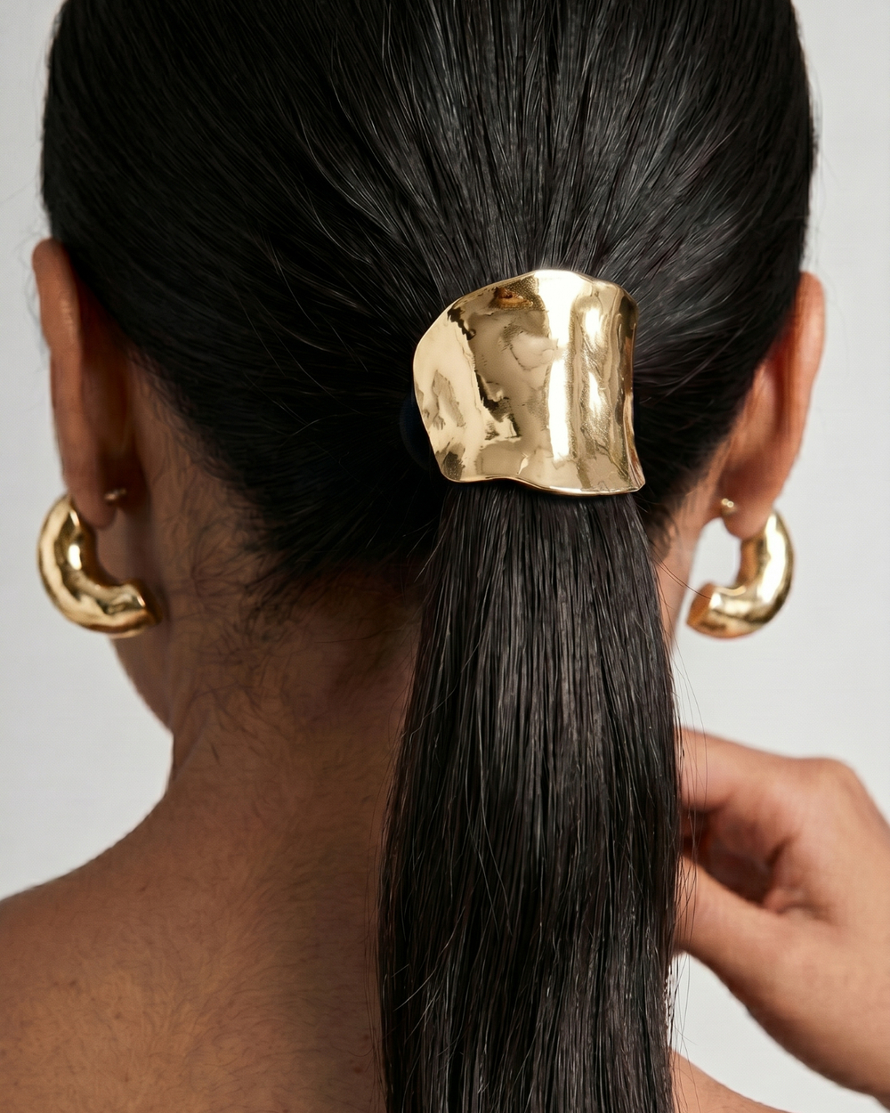 Резинка для волос металлическое полукольцо «WAVY HAIR CUFF», золото/серебро