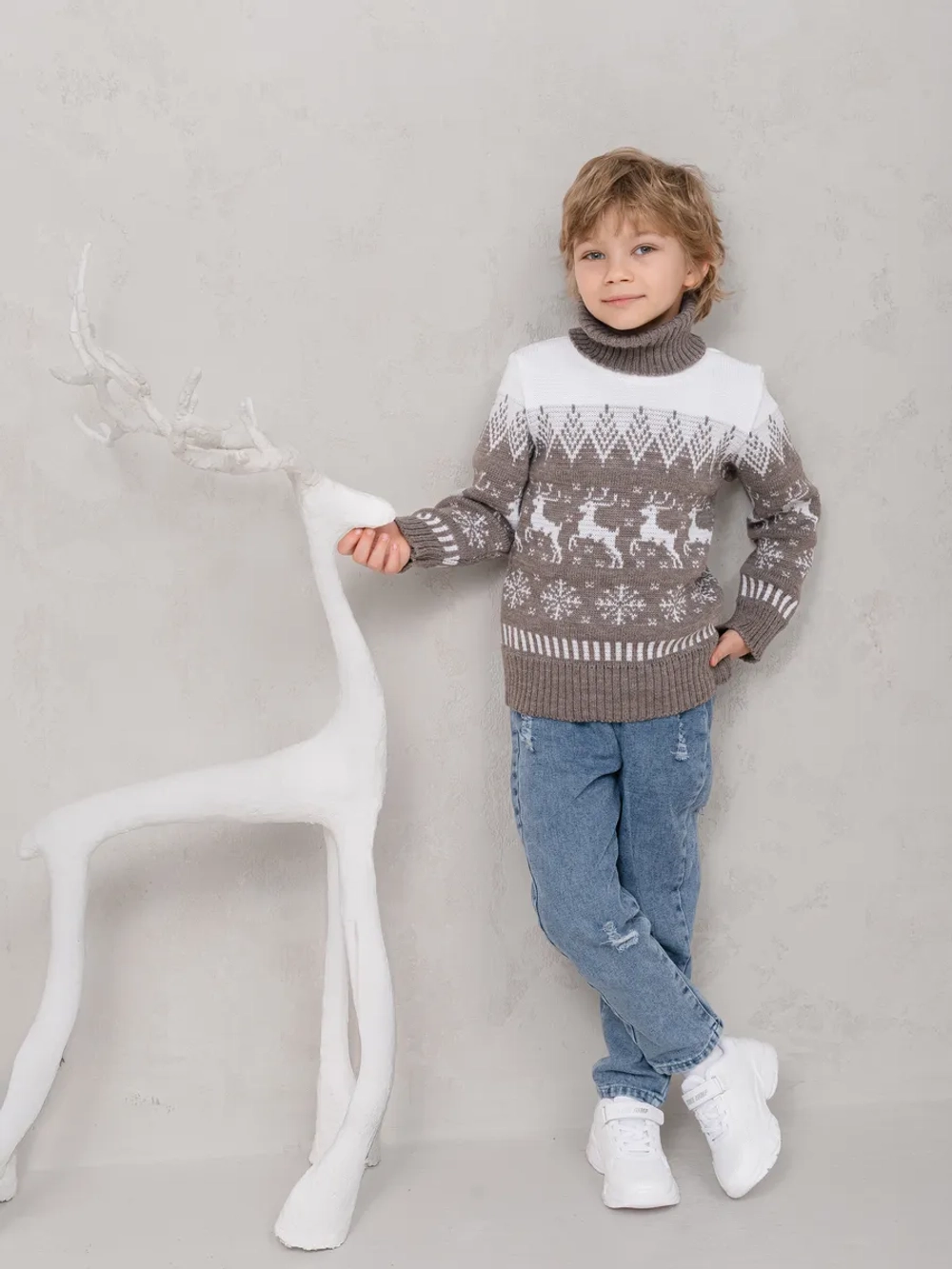 Свитер гольф вязаный с оленями "Арктика"