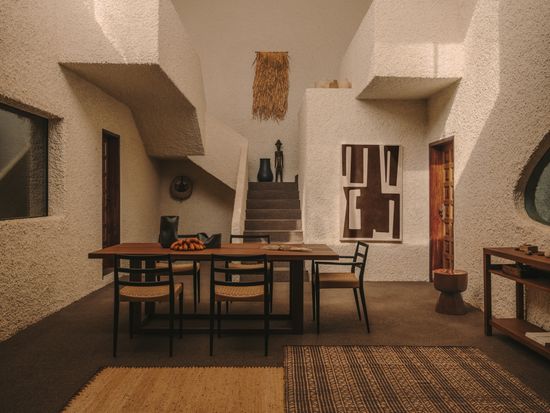 Приставной столик Mesquida из керамики коричневый Испания