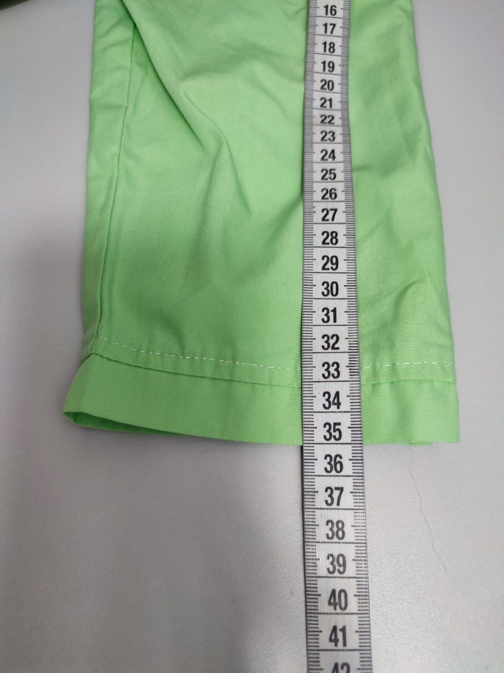 Рубашка зеленая с коротким рукавом 42 размер