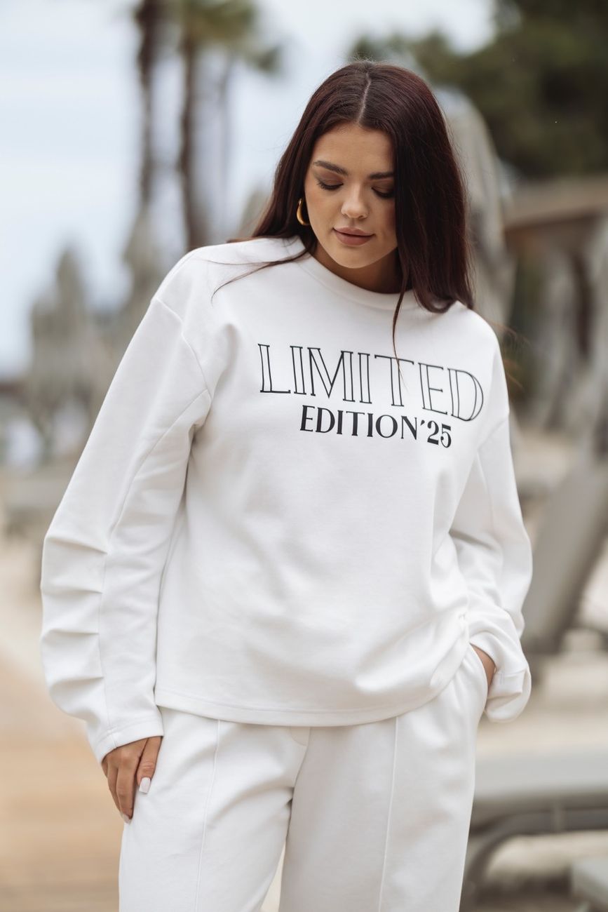 Свитшот из трикотажа с надписью "Limited edition", молочный