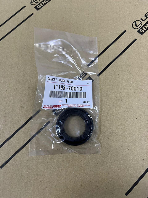 Сальник свечного колодца TOYOTA 1119370010