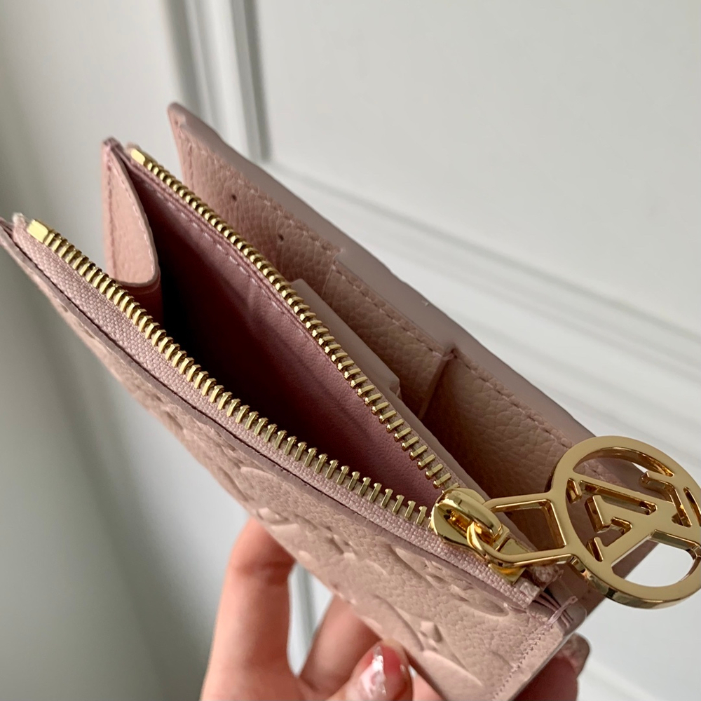 Louis Vuitton Lisa Wallet