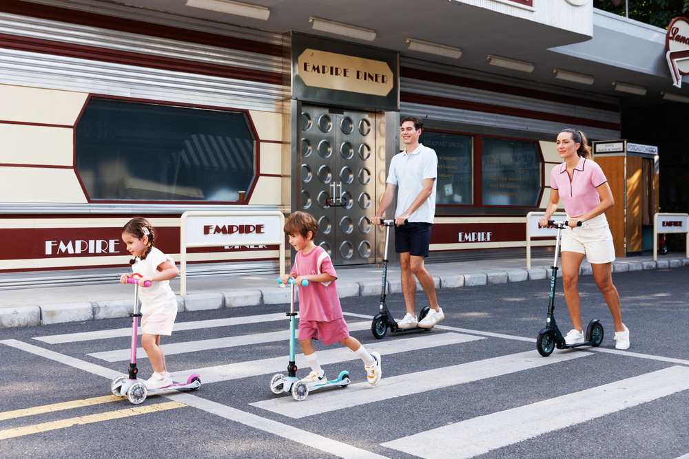 Самокат Mini Micro Deluxe Orion LED складной, голубой