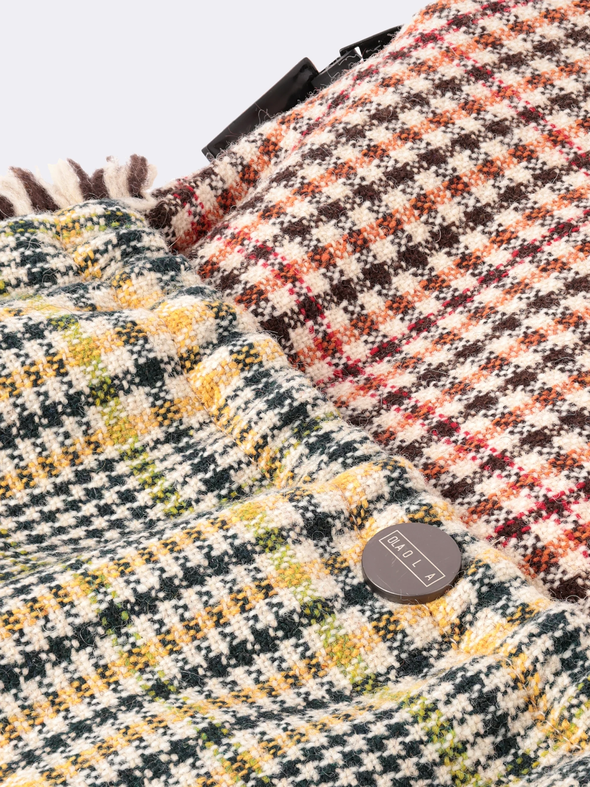 Чехол для ноутбука с карманом, ремнем и бахромой OLA OLA