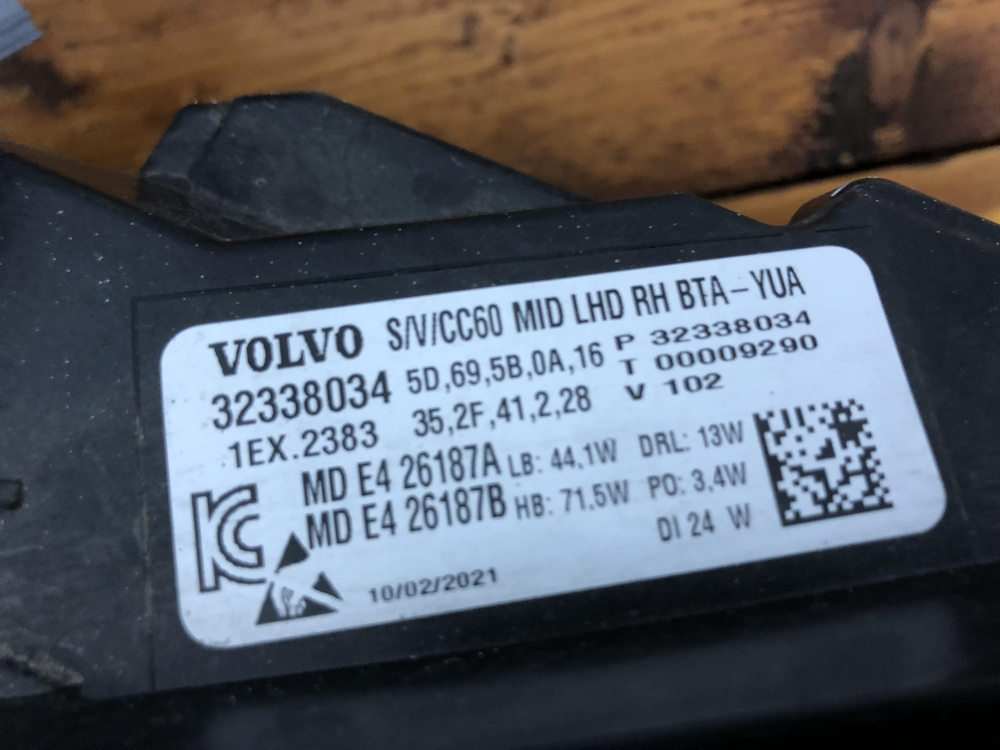 Фара правая Volvo S60 3 18-22 Б/У Оригинал 32338034
