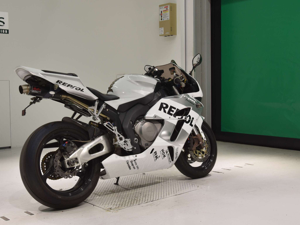 Honda CBR1000RR , 2004