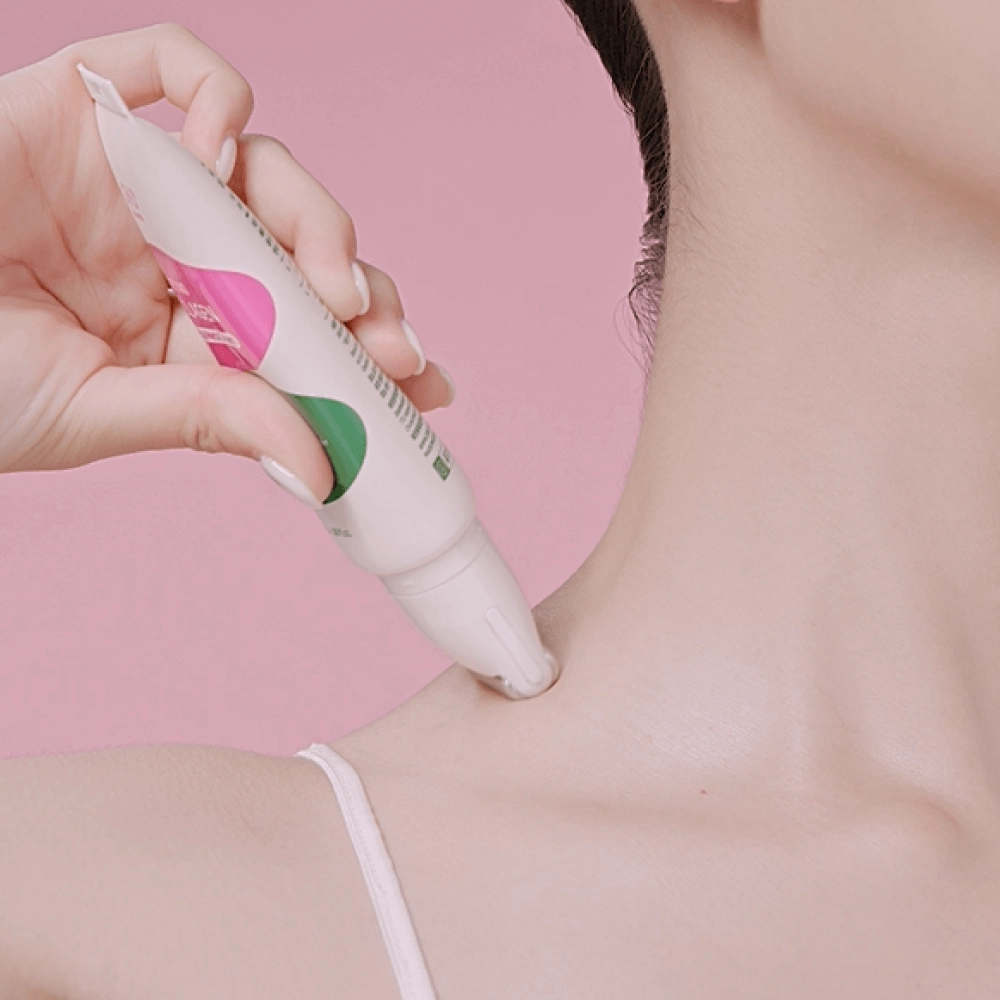 Роликовый крем для массажа шеи с ретиналем CKD Retino Collagen Small Molecule 300 Guasha Neck Cream