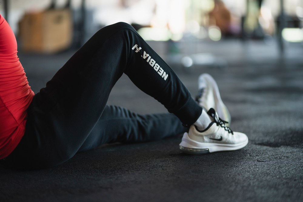 Брюки SLIM SWEATPANTS WITH ZIP POCKETS "RE-GAIN" 320 Черные
