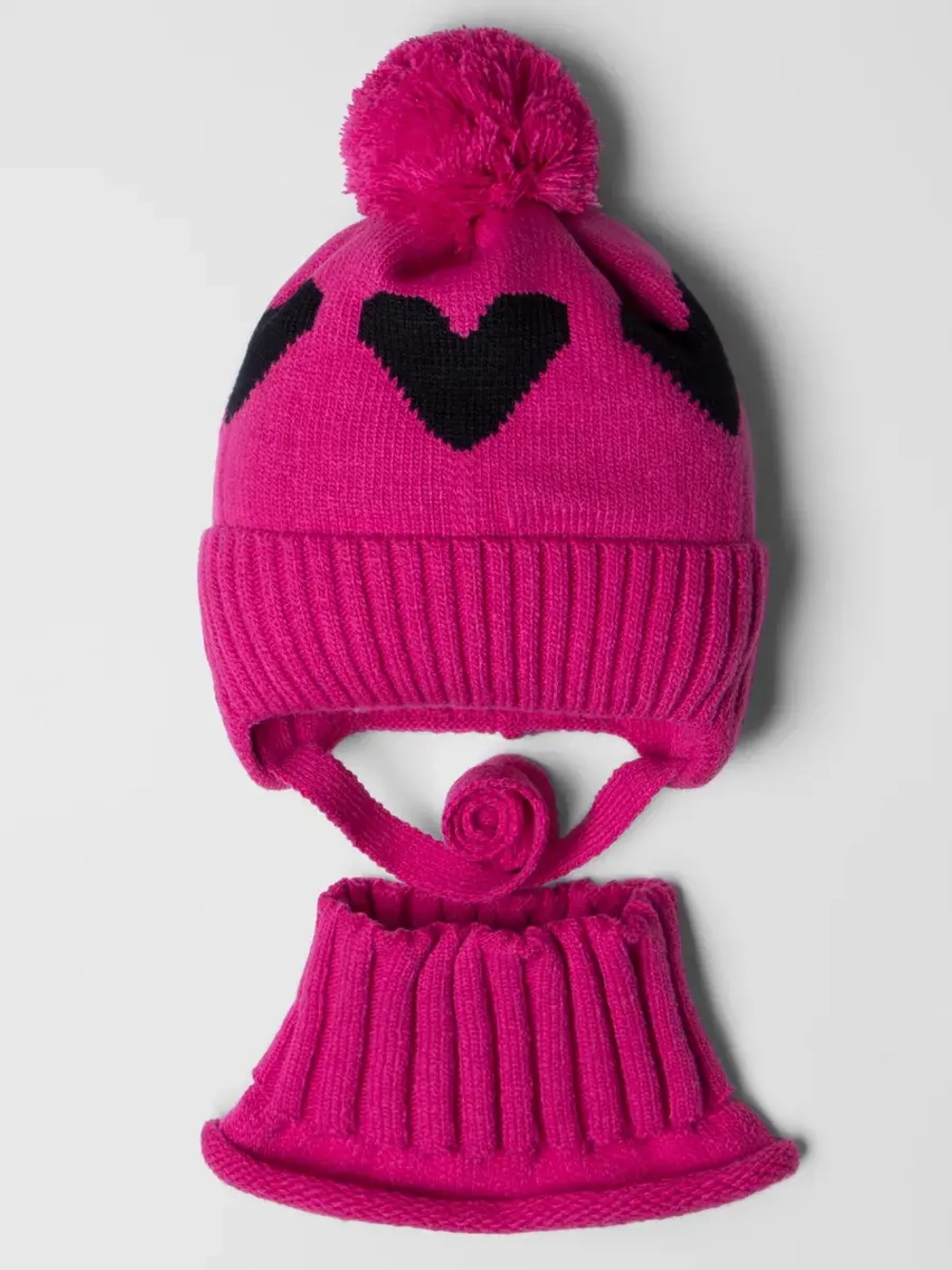 Шапка для девочки на осень с манишкой