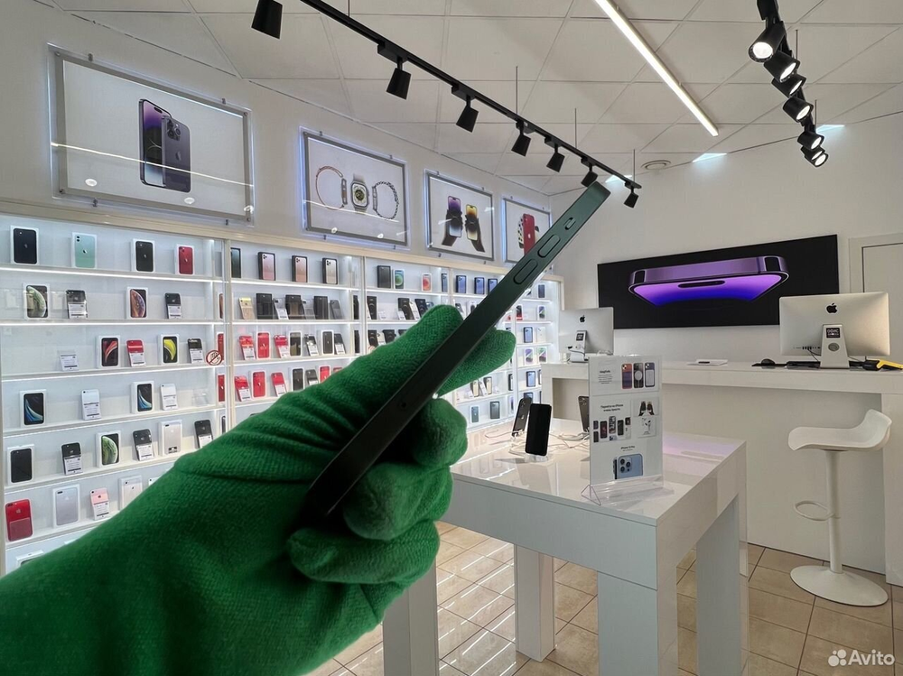 iPhone 13, 256 ГБ б/у