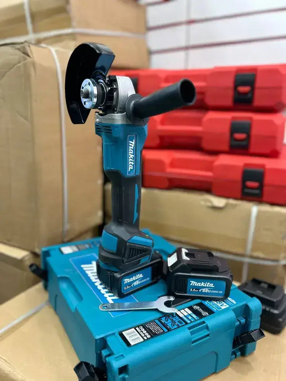 УШМ Makita аккумуляторная бесщеточная 125мм с регулировкой оборотов/ 2 АКБ в