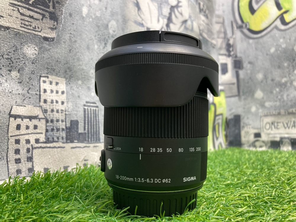 Sigma AF 18-200mm 3.5-6.3 DC OS Canon
