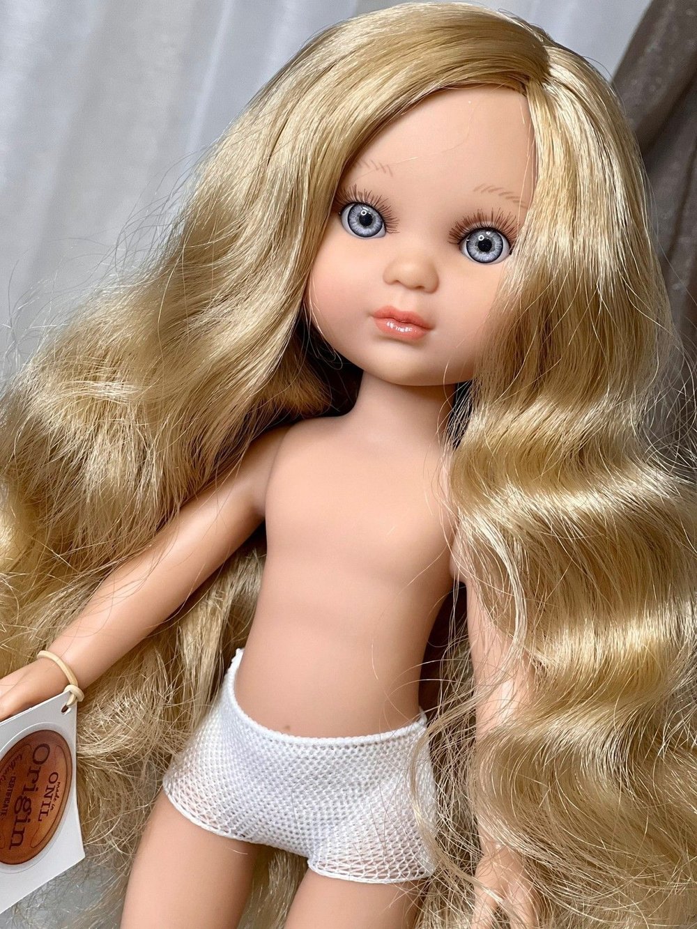 Кукла BERJUAN виниловая 35см Ева без одежды (2821)
