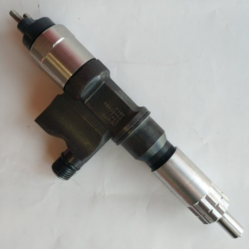 Форсунка в сборе CR ISUZU 4HK1/6HK1 (9709500-534/8976024854) 095000-5340 denso