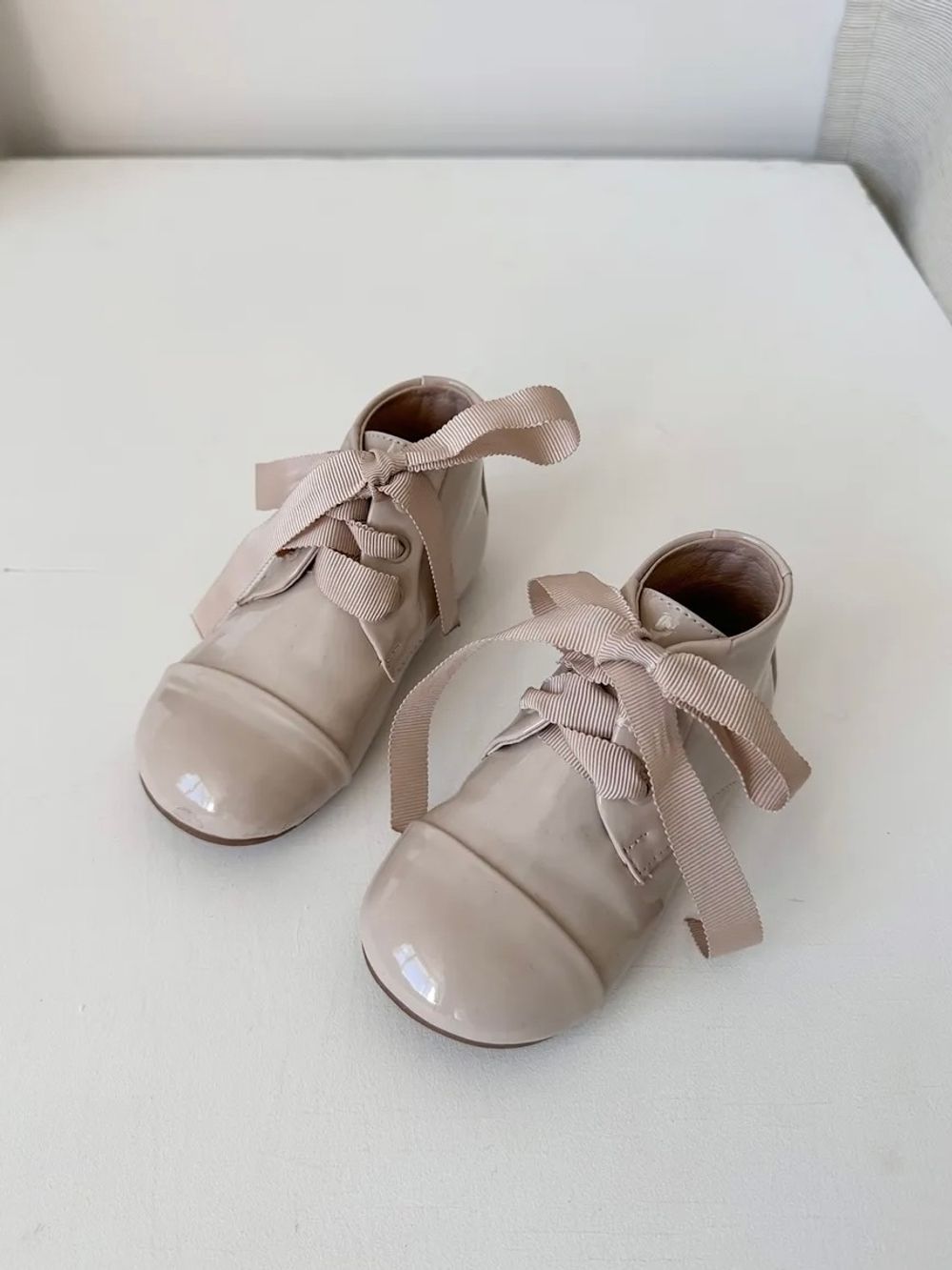 Новые ботинки Age of Innocence, 25